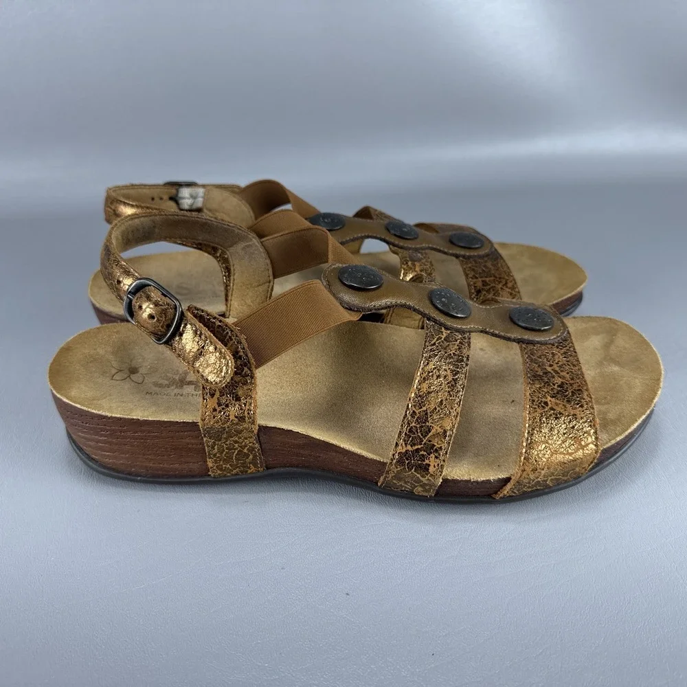 SAS Clover Sandals Womens 10 W Bronze Metallic T Strap Strappy Sling Back Buckle